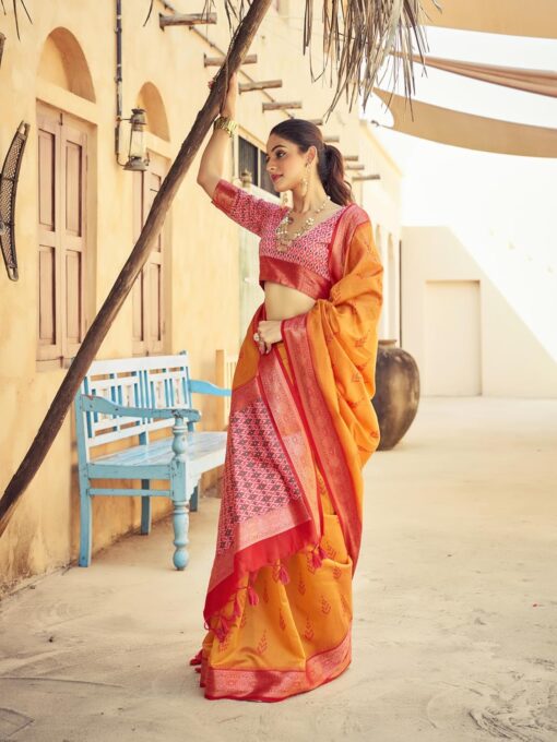SWORNOF Women's kanjivaram banarasi silk saree Zari Woven for festival Wedding silk with rich pallu Design sarees for women with Unstitched blouse piece - Kancheepuram Vrk Silks - Image 4