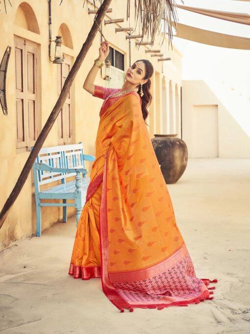 SWORNOF Women's kanjivaram banarasi silk saree Zari Woven for festival Wedding silk with rich pallu Design sarees for women with Unstitched blouse piece - Kancheepuram Vrk Silks - Image 5