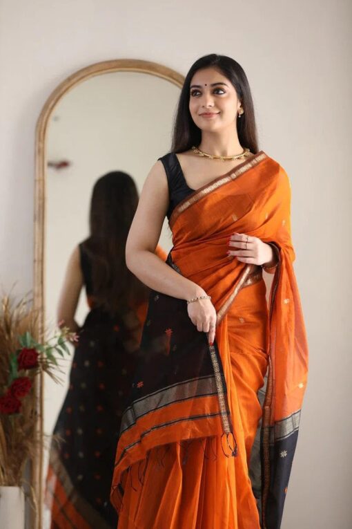 Women's Cotton Linen Saree With Gold-Toned Zari Work, Tassels & Unstitched Blouse Piece - Kancheepuram Vrk Silks Karimnagar Photos - Image 2