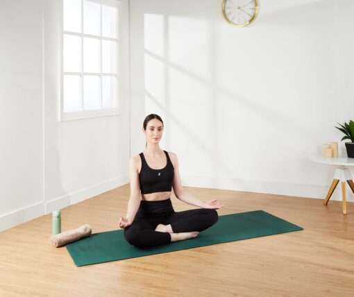 Amazon Brand - Symactive 4Mm Anti-Skid Lightweight Water/Dirt Proof Ldpe Yoga Mat With Carry Bag (Bottle Green) - Yoga Mats Price - Image 4